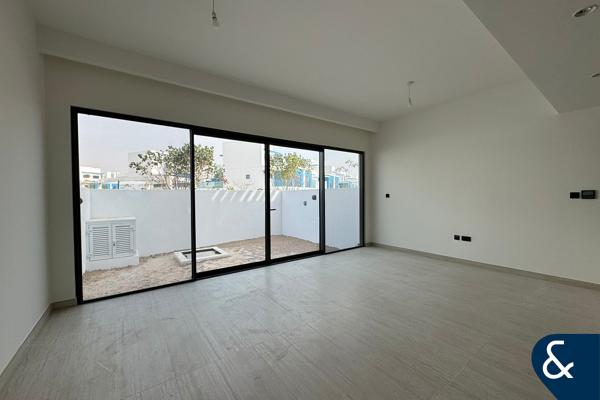 Single Row | Park Facing | 4 Bd | Neg. Cheque